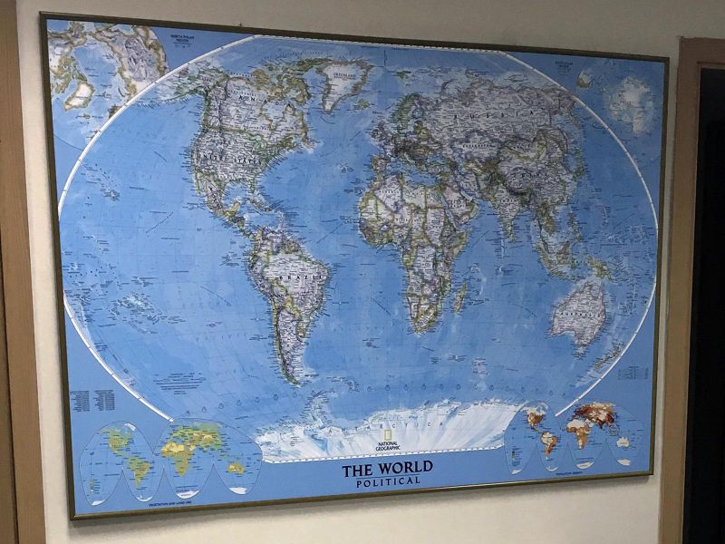 Карта мира в рамке заказать Киев (№164)